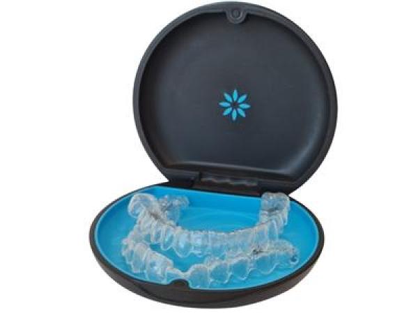 Şeffaf Plakla (Invisalign) Ortodonti